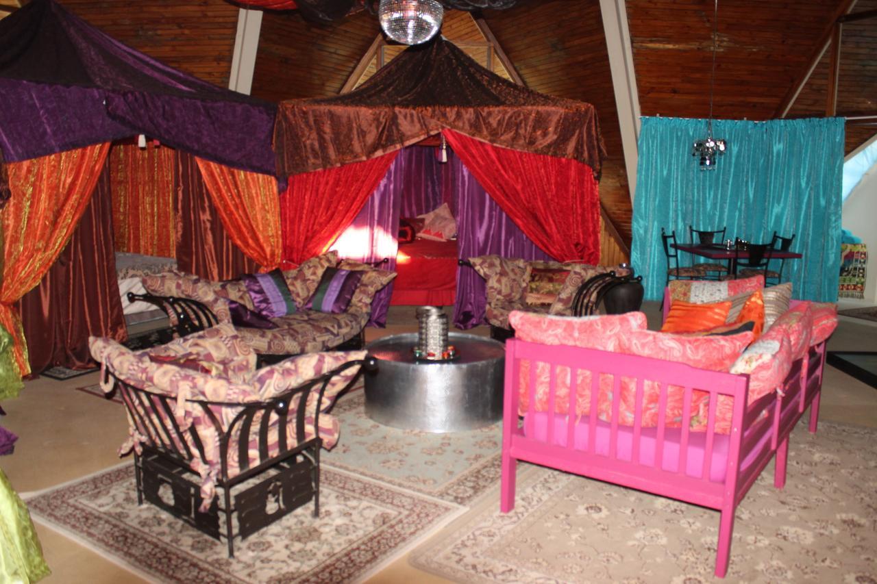Pyramids Motel Van Reenen Eksteriør bilde